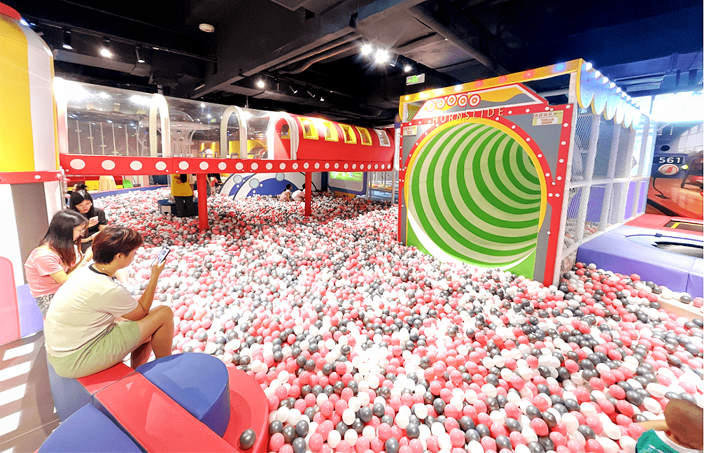 Fantasy Play Castle  - Let Kids Dive into an Ocean of Joy